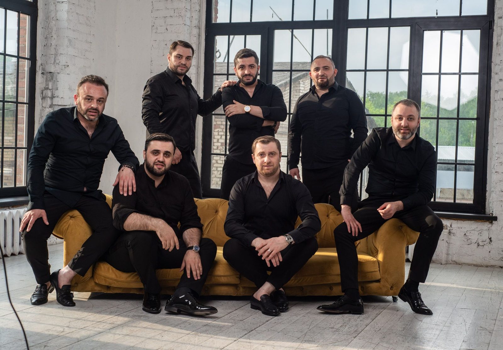 gruppı Bravo Metehi