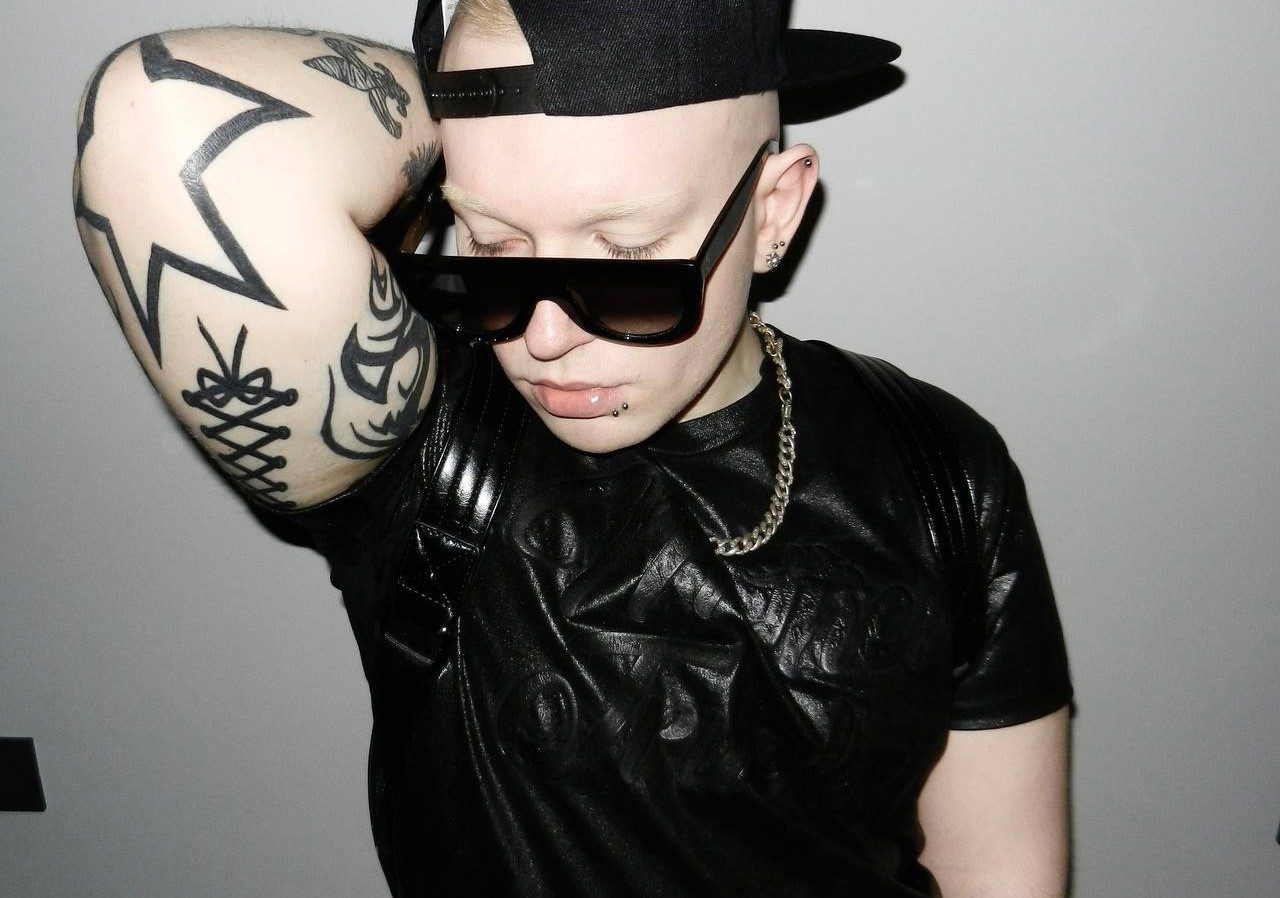 Huzzy B