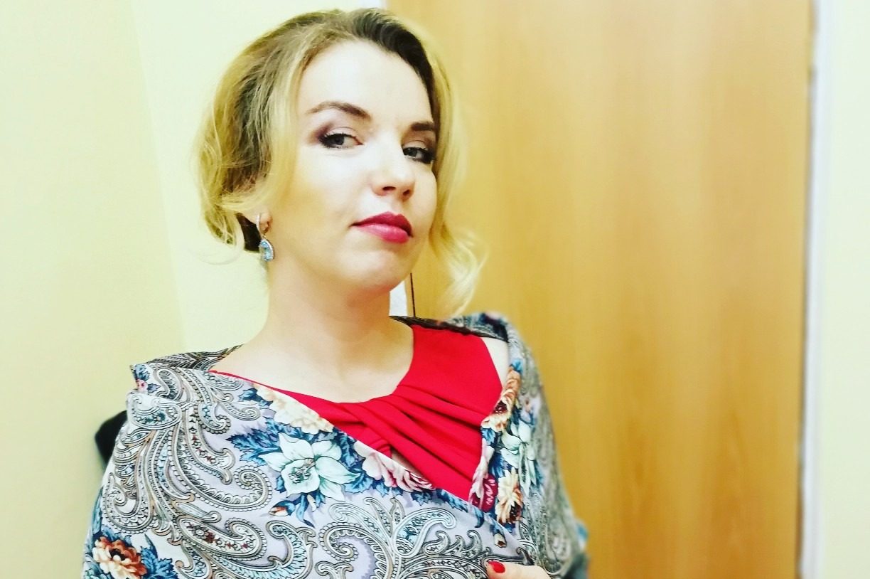 Irina Alyoşina. Novogodnyaya melodiya