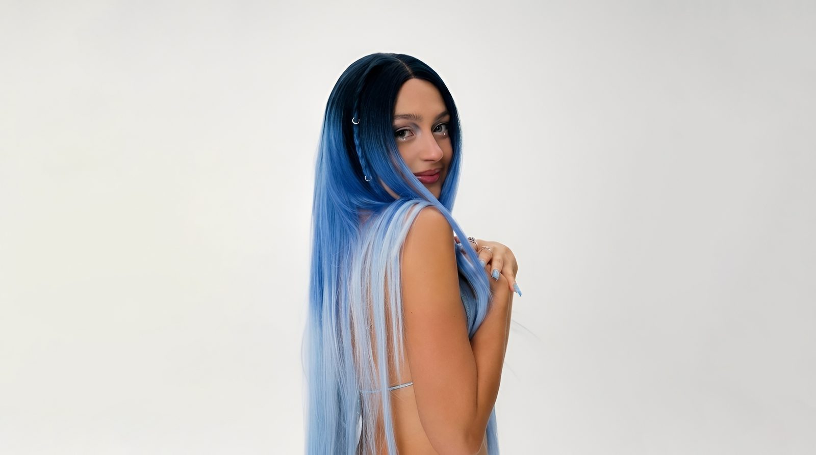 Афиша: Meybi Beybi