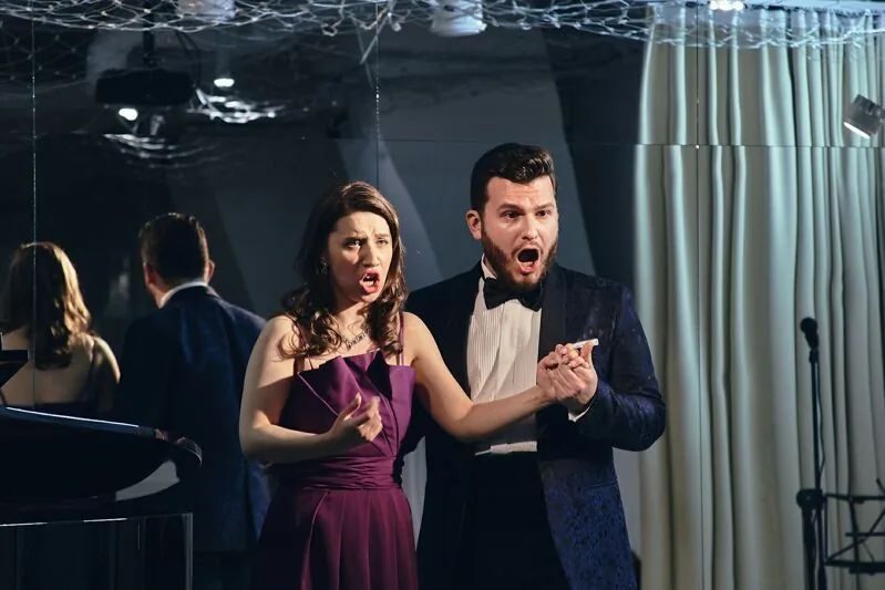 Operetta za stolikami
