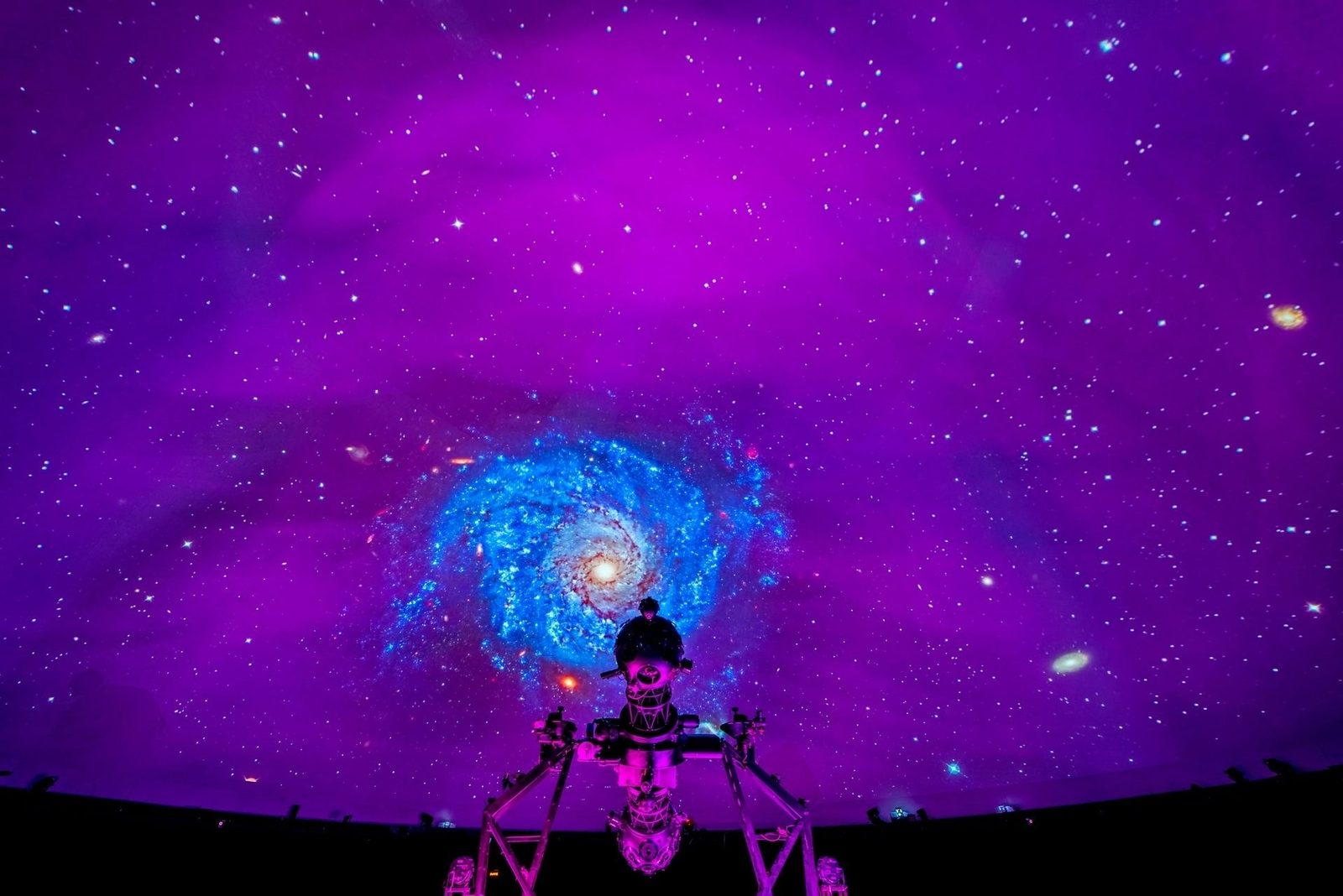 pod zvyozdami Interstellar