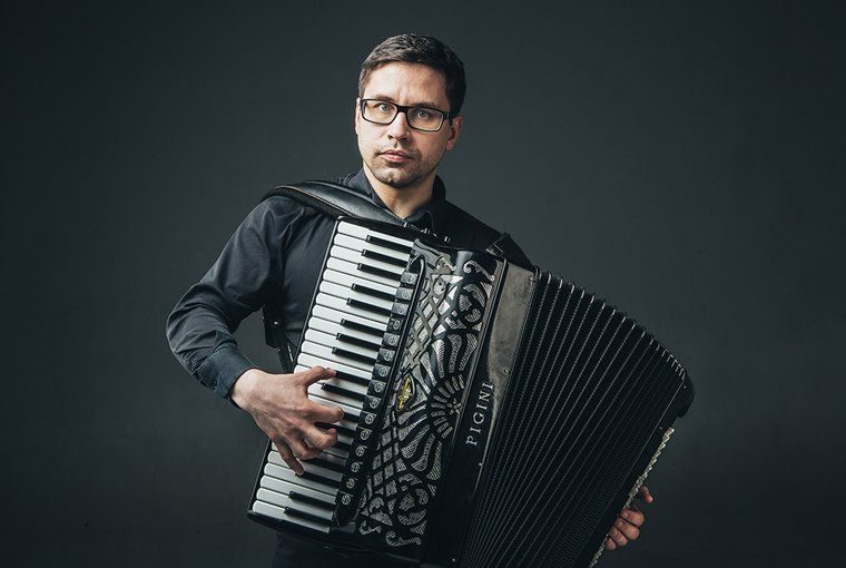 Tri akkordeona. Mirovıe hitı